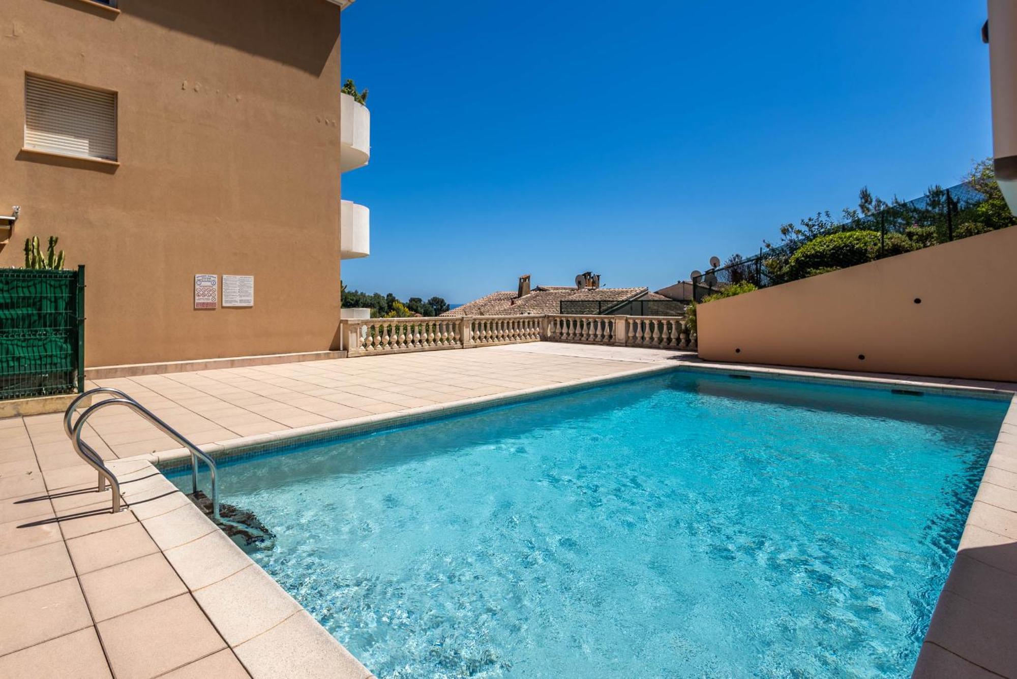 Mon Appart Avec Terrasse Et Piscine Roquebrune-Cap-Martin Exteriér fotografie
